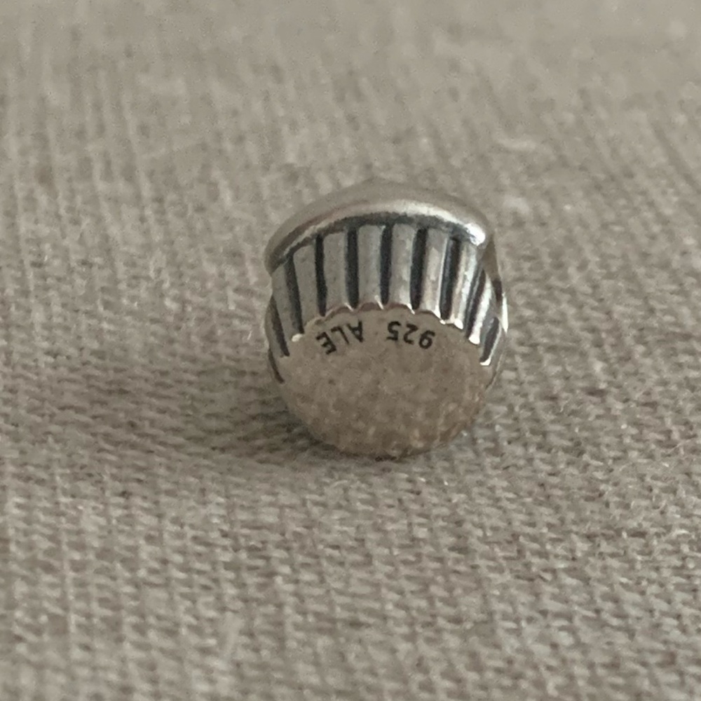 RETIRED Authentic Pandora Cupcake Charm With 14K Gold - Picture 6 of 9